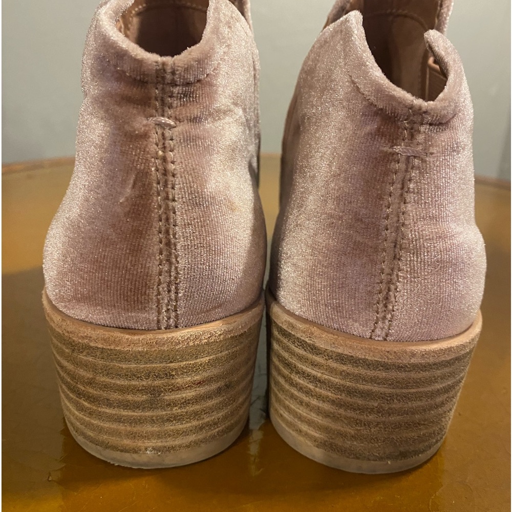 Dolce Vita velvet bootie - Picture 4 of 5